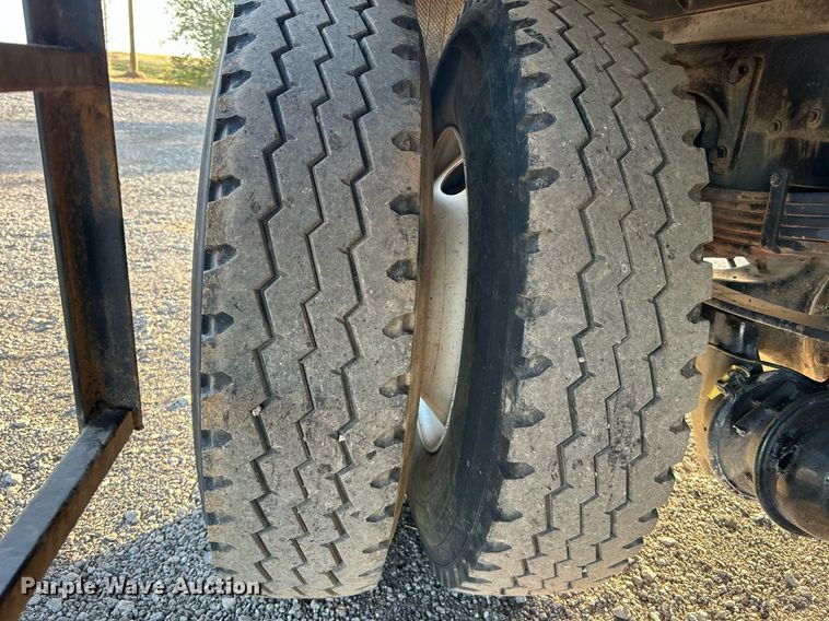 image for item KH9692 2006 Ford F750  flatbed truck