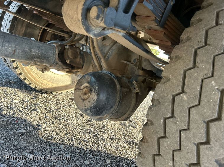 image for item KH9692 2006 Ford F750  flatbed truck