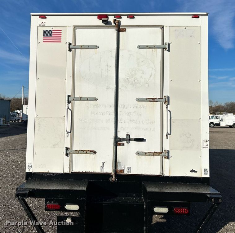 image for item KH9694 2016 Ford F650  box truck
