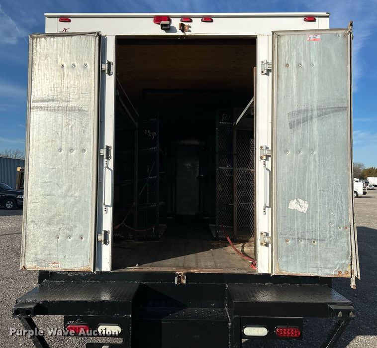 image for item KH9694 2016 Ford F650  box truck