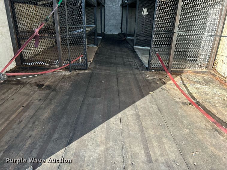 image for item KH9694 2016 Ford F650  box truck