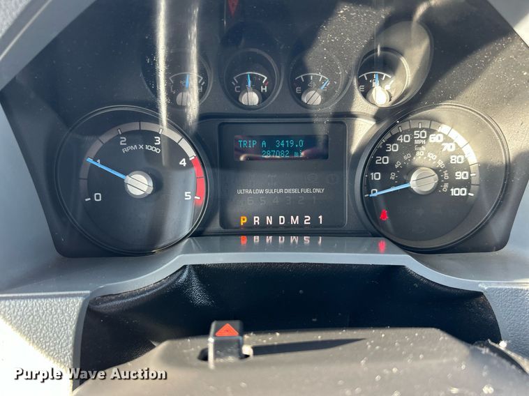 image for item KH9694 2016 Ford F650  box truck