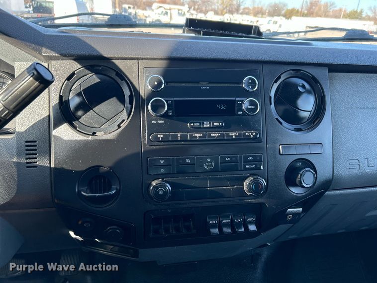 image for item KH9694 2016 Ford F650  box truck