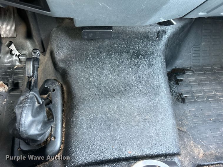 image for item KH9694 2016 Ford F650  box truck