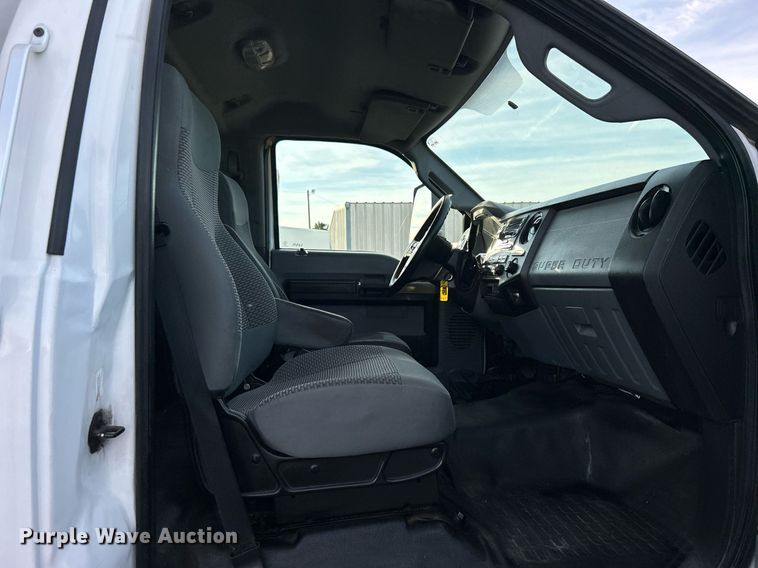 image for item KH9694 2016 Ford F650  box truck