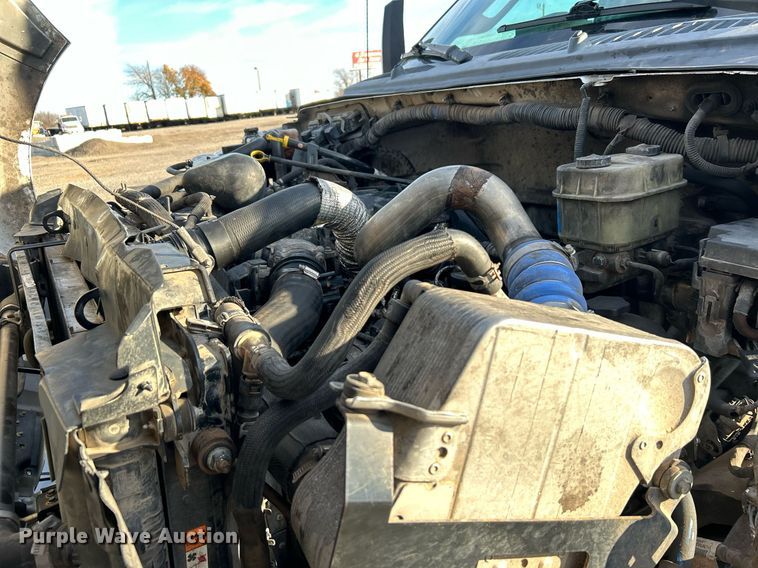 image for item KH9694 2016 Ford F650  box truck