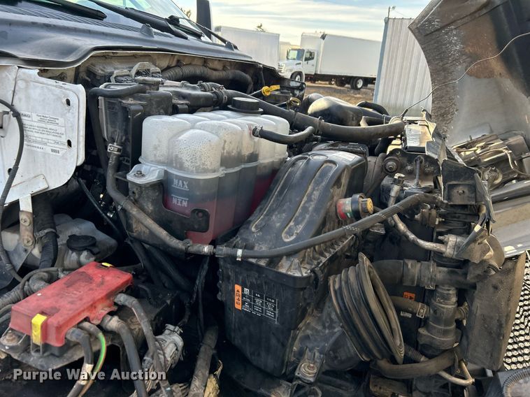 image for item KH9694 2016 Ford F650  box truck