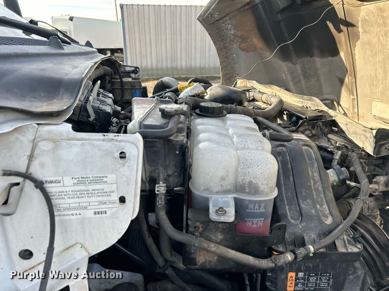 image for item KH9694 2016 Ford F650  box truck