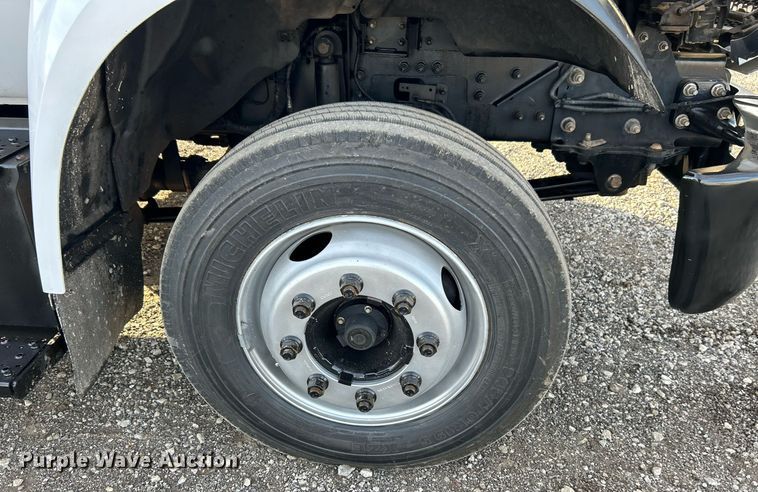 image for item KH9694 2016 Ford F650  box truck