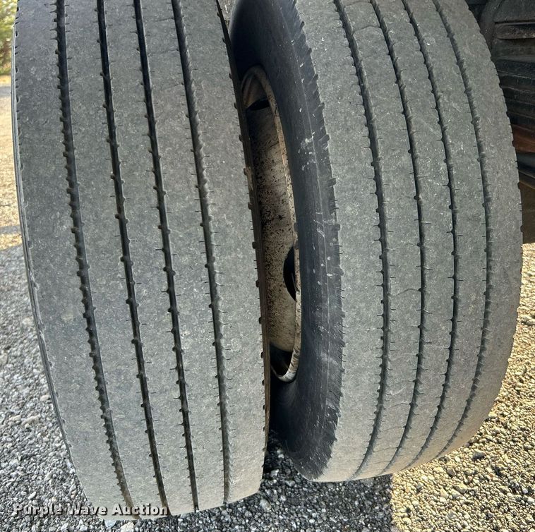 image for item KH9694 2016 Ford F650  box truck