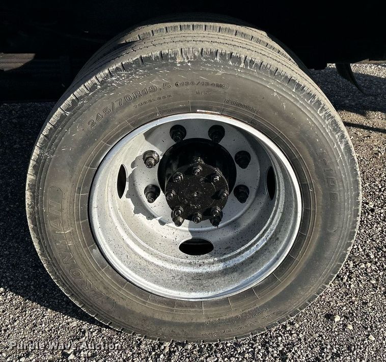 image for item KH9694 2016 Ford F650  box truck