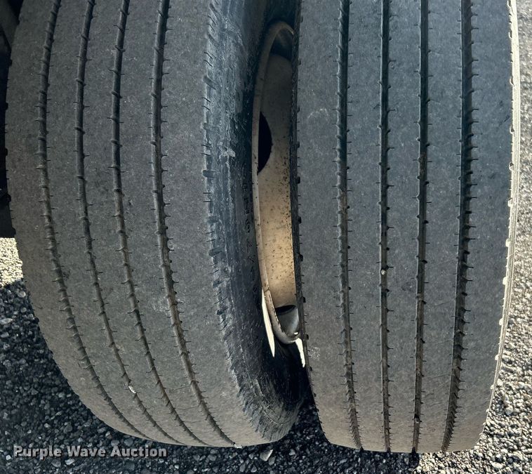 image for item KH9694 2016 Ford F650  box truck