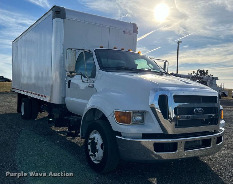 image for item KH9695 2013 Ford F650  box truck