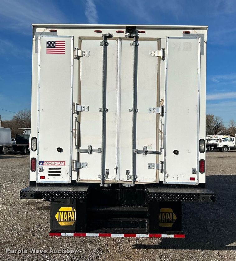 image for item KH9695 2013 Ford F650  box truck