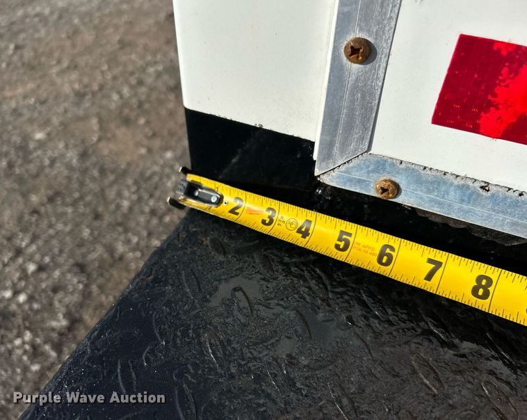 image for item KH9695 2013 Ford F650  box truck