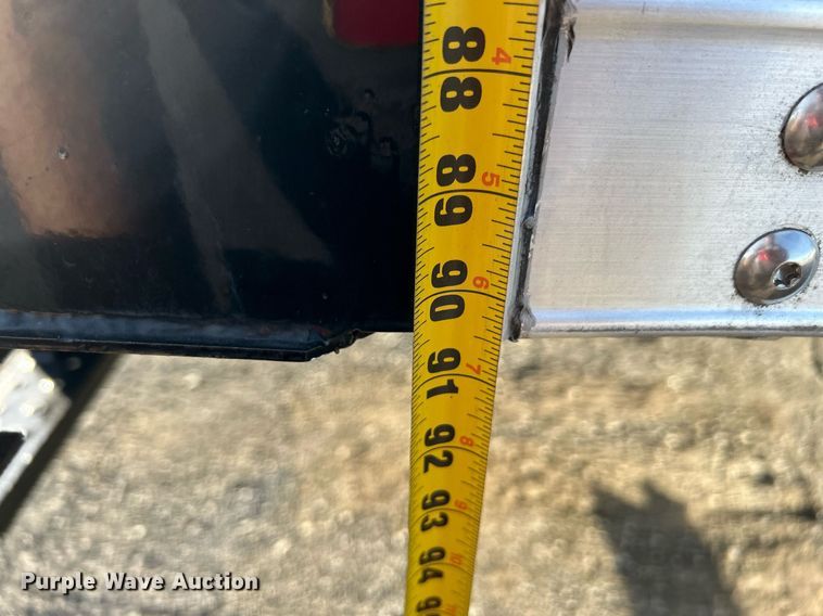 image for item KH9695 2013 Ford F650  box truck