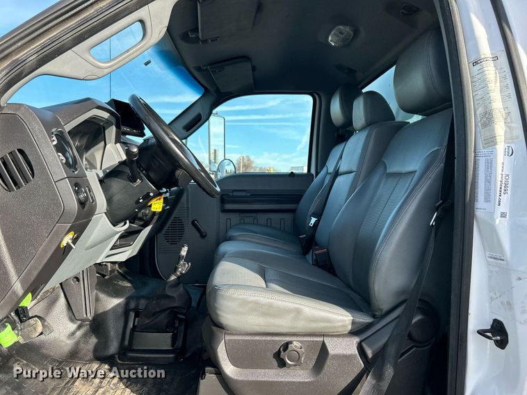 image for item KH9695 2013 Ford F650  box truck