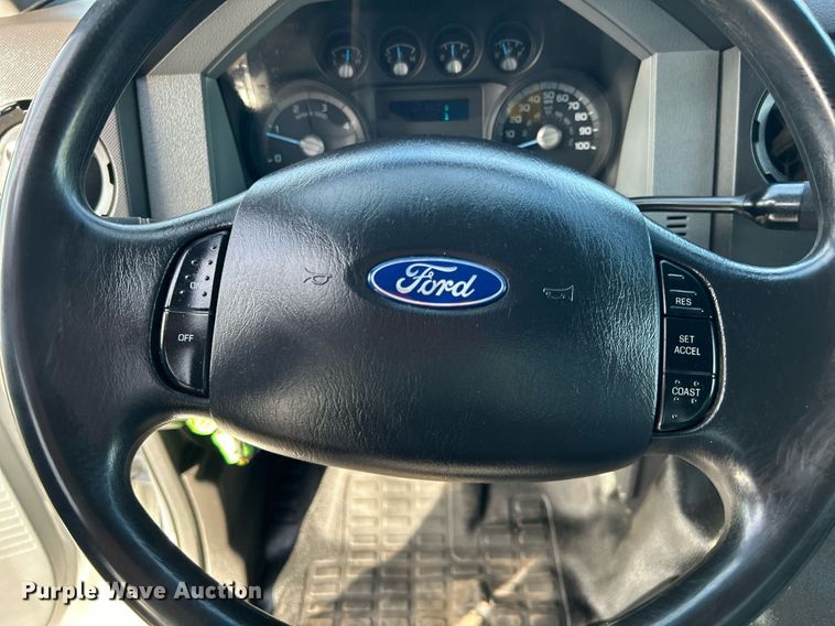 image for item KH9695 2013 Ford F650  box truck