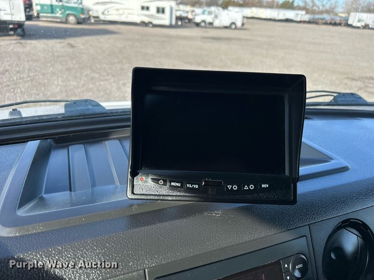 image for item KH9695 2013 Ford F650  box truck