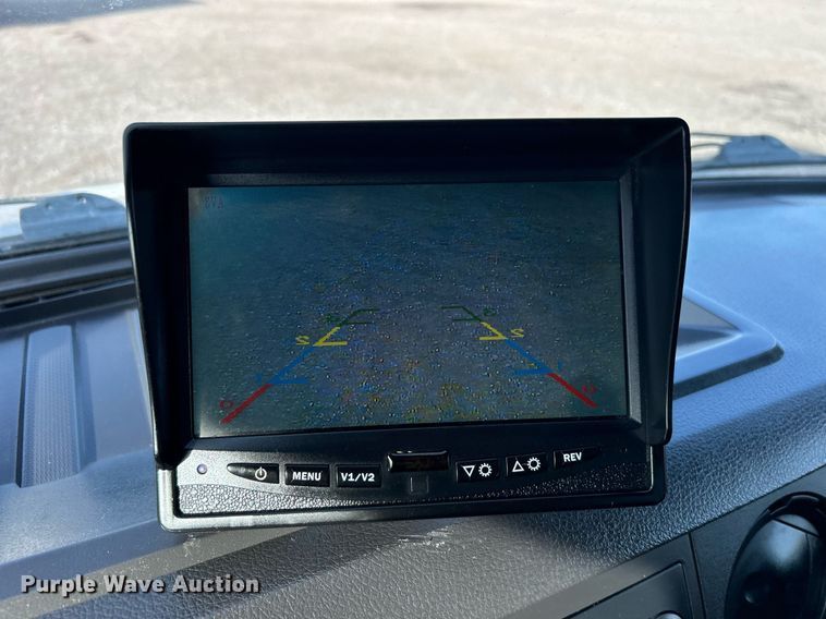 image for item KH9695 2013 Ford F650  box truck