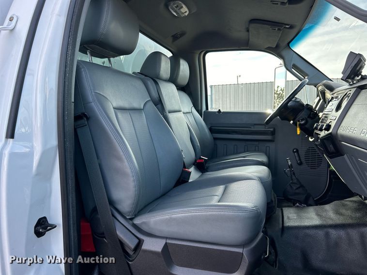 image for item KH9695 2013 Ford F650  box truck