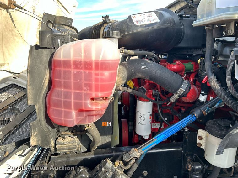 image for item KH9695 2013 Ford F650  box truck