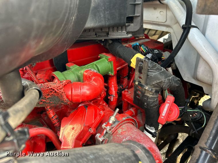 image for item KH9695 2013 Ford F650  box truck