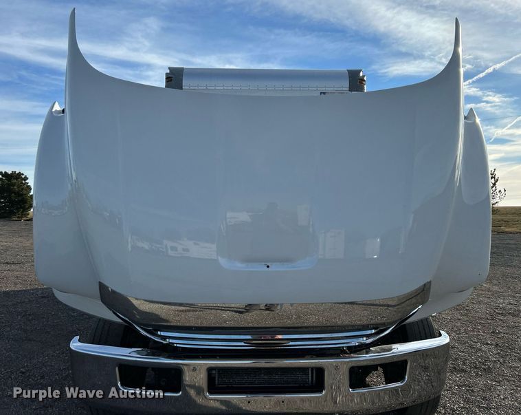 image for item KH9695 2013 Ford F650  box truck