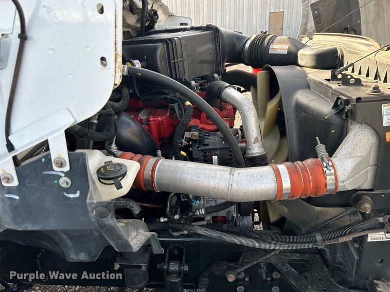 image for item KH9695 2013 Ford F650  box truck