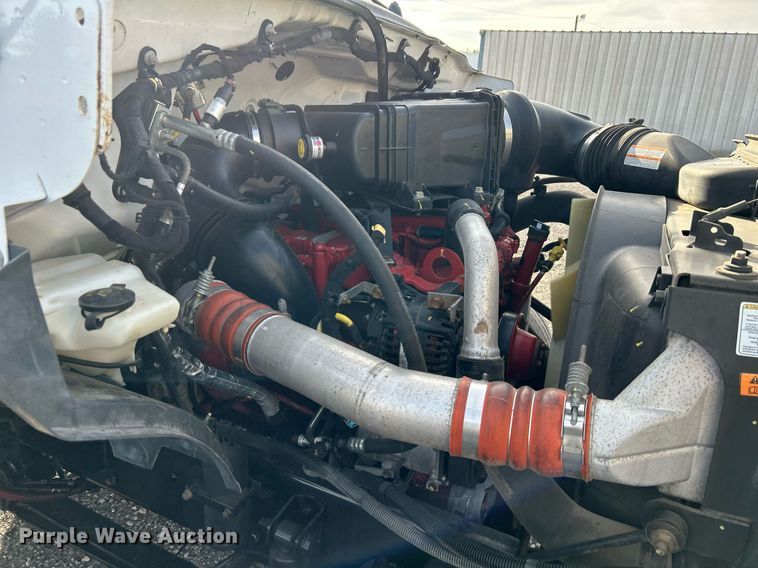 image for item KH9695 2013 Ford F650  box truck