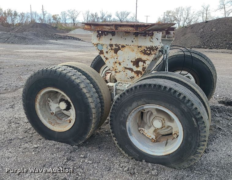 image for item LJ9335 Trailer axle