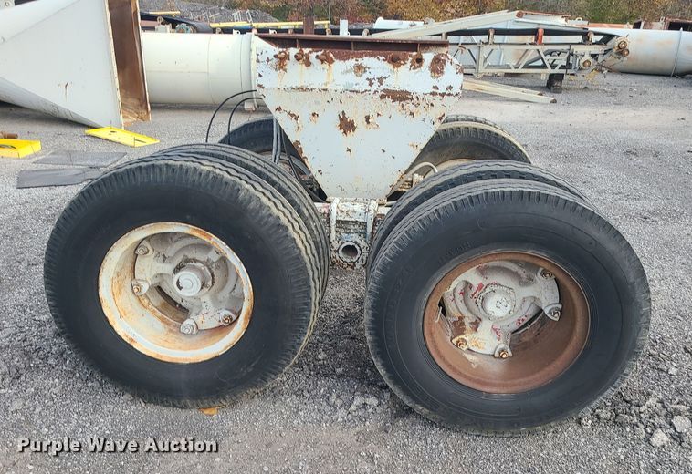 image for item LJ9335 Trailer axle