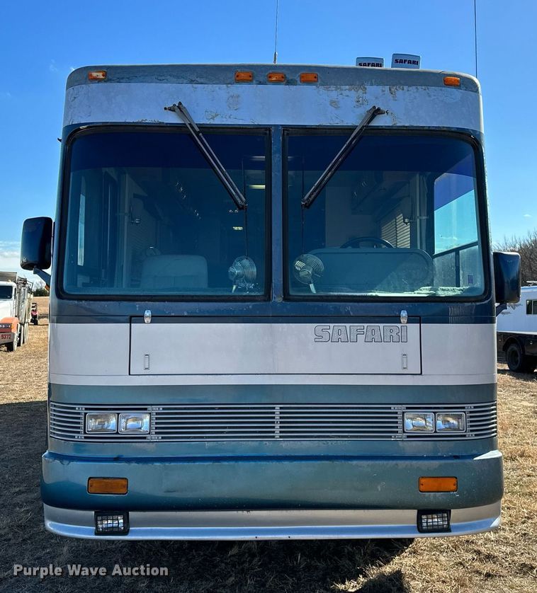 image for item LK9661 1995 Safari Sahara Edition RV