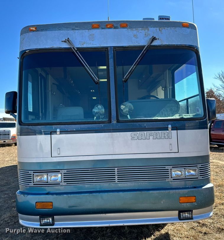 image for item LK9661 1995 Safari Sahara Edition RV