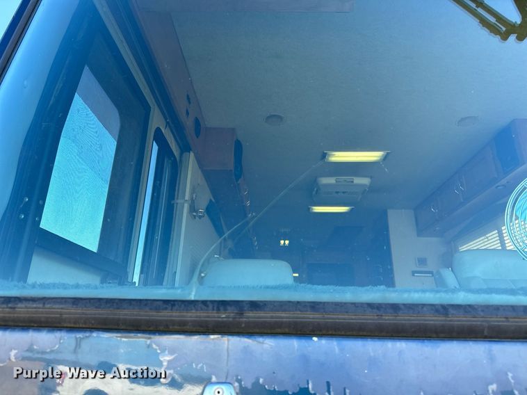 image for item LK9661 1995 Safari Sahara Edition RV