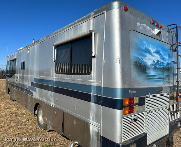 image for item LK9661 1995 Safari Sahara Edition RV