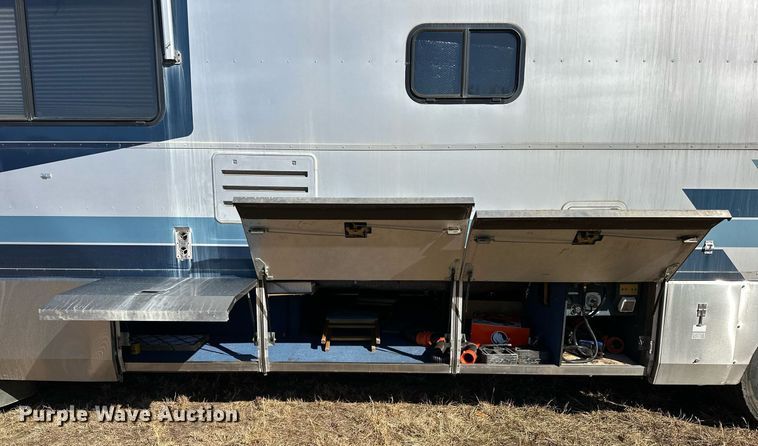 image for item LK9661 1995 Safari Sahara Edition RV