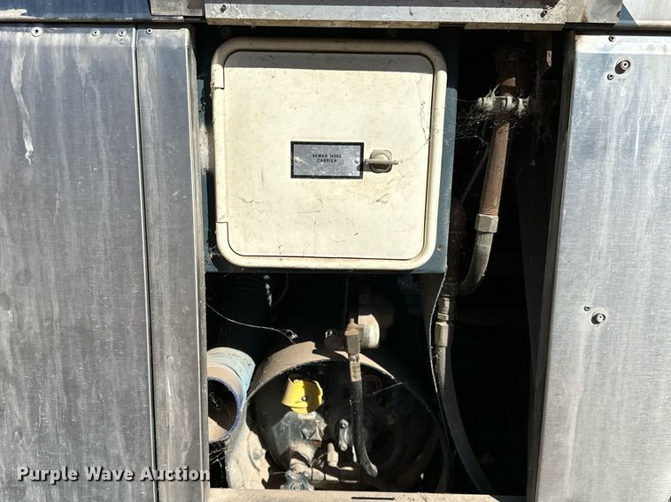 image for item LK9661 1995 Safari Sahara Edition RV