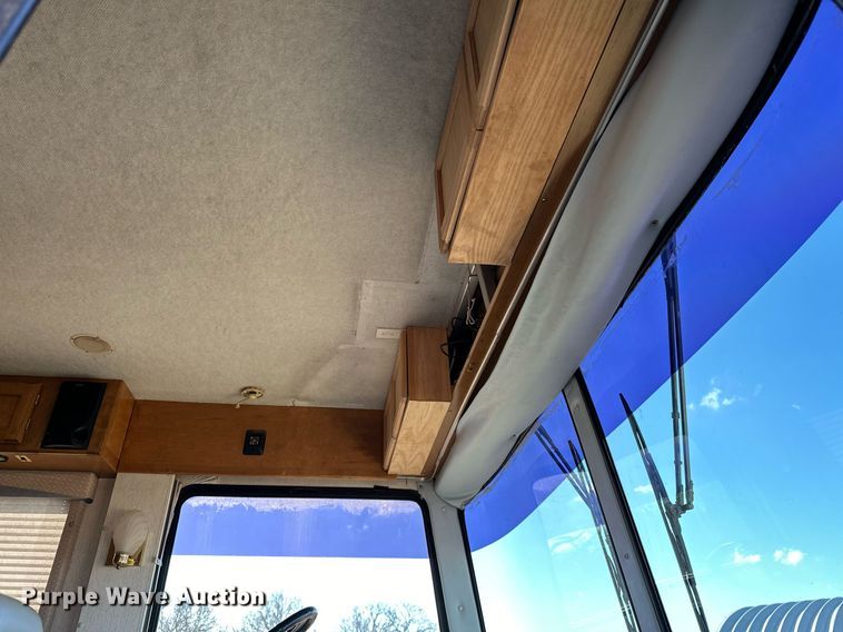 image for item LK9661 1995 Safari Sahara Edition RV