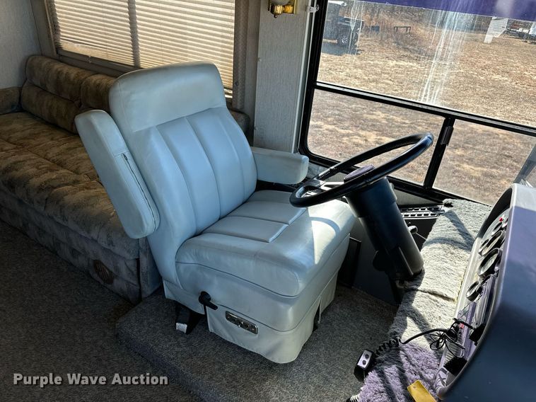 image for item LK9661 1995 Safari Sahara Edition RV