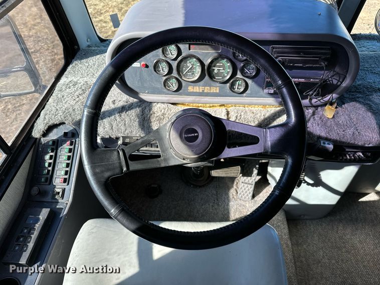 image for item LK9661 1995 Safari Sahara Edition RV