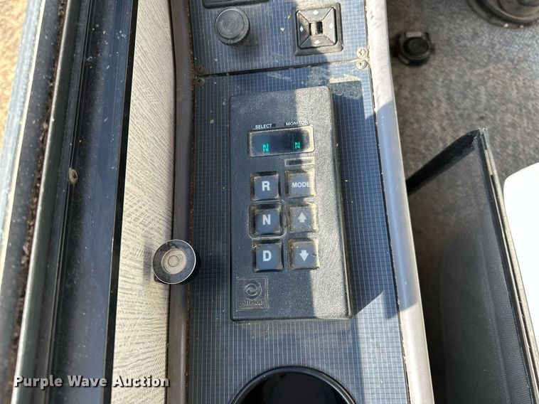 image for item LK9661 1995 Safari Sahara Edition RV