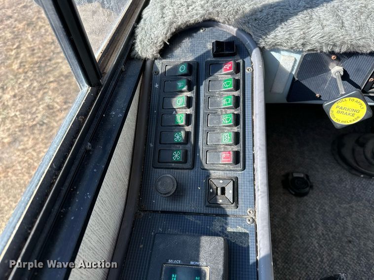 image for item LK9661 1995 Safari Sahara Edition RV