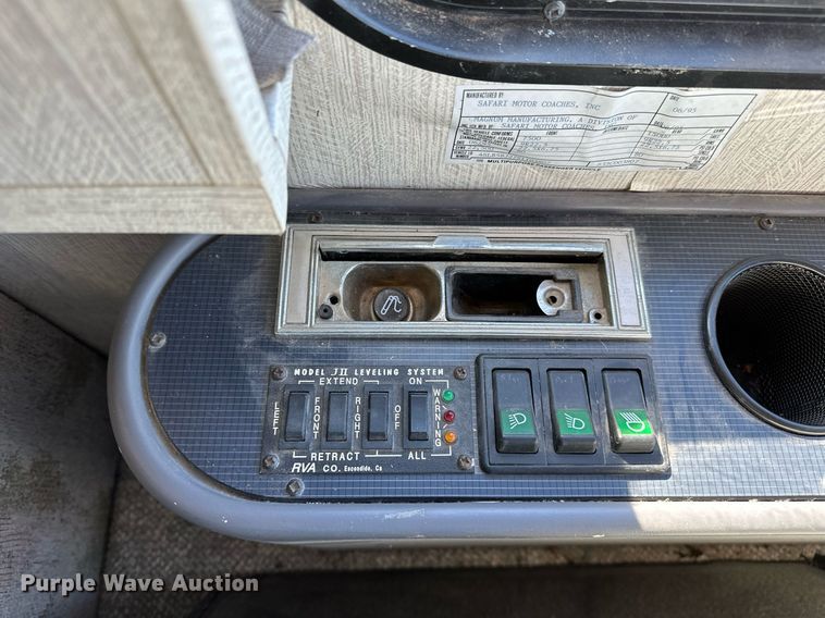 image for item LK9661 1995 Safari Sahara Edition RV