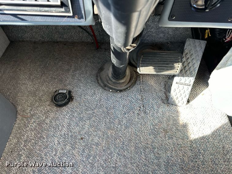 image for item LK9661 1995 Safari Sahara Edition RV