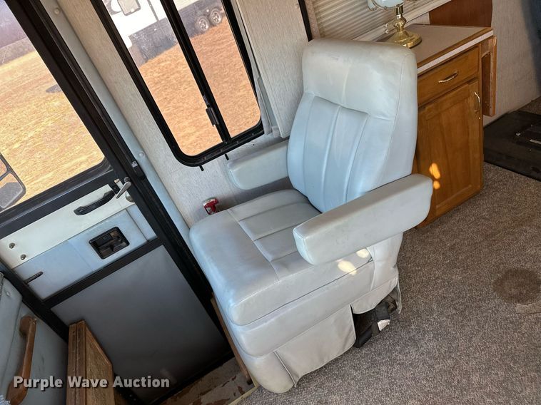 image for item LK9661 1995 Safari Sahara Edition RV