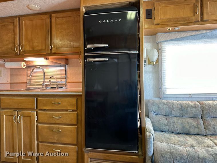 image for item LK9661 1995 Safari Sahara Edition RV