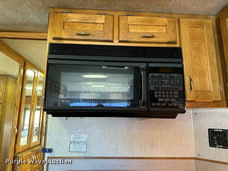 image for item LK9661 1995 Safari Sahara Edition RV