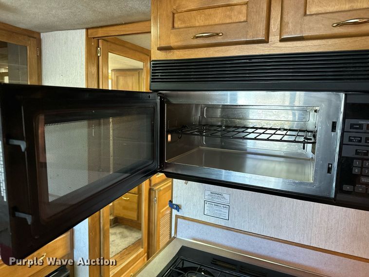 image for item LK9661 1995 Safari Sahara Edition RV