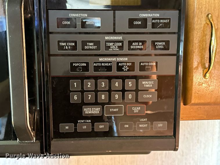 image for item LK9661 1995 Safari Sahara Edition RV